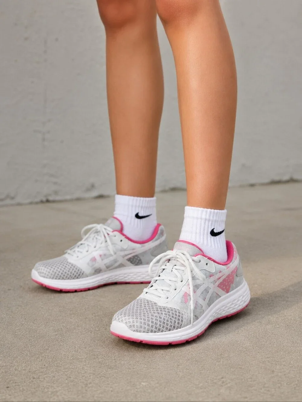 ASICS Patriot 10 Athletic Shoes Pink Grey White Sneakers Girl's 3.5 Amplifoam